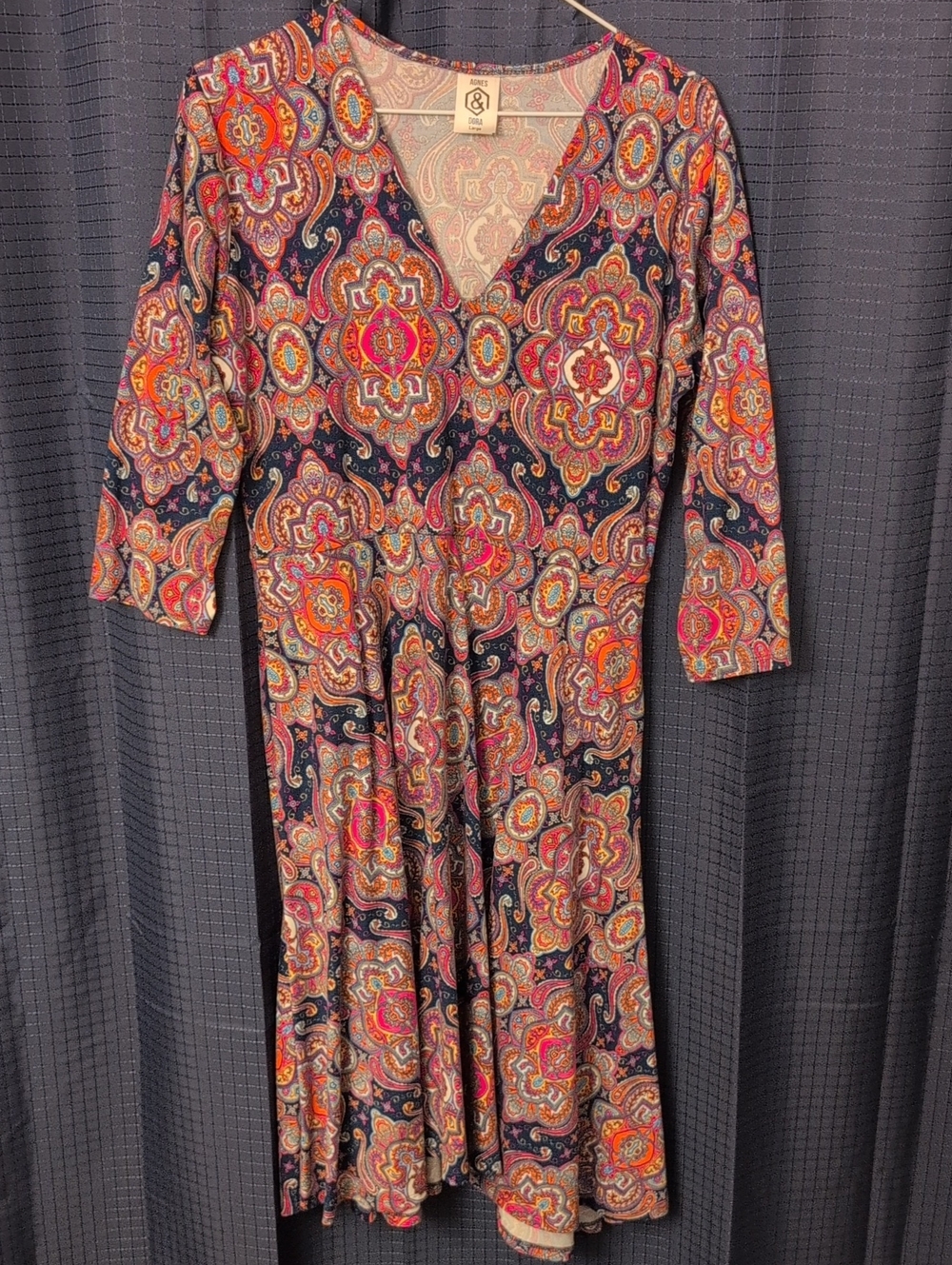 NWOT Agnes & Dora Fit Flare Paisley V-Neck Dress in Navy, Orange, Pink Large